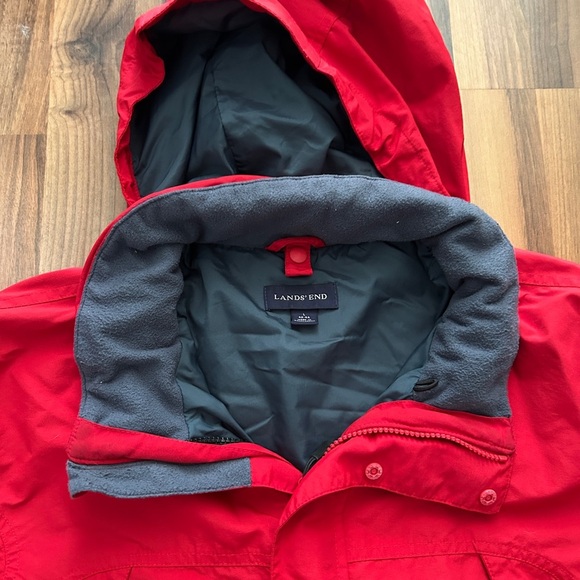 Lands' End Men’s Red Hooded Jacket - Picture 3 of 7